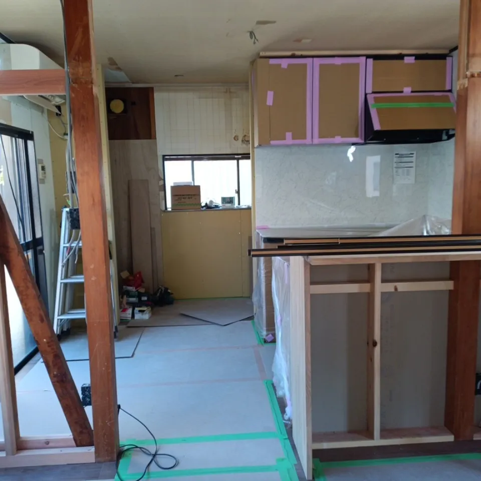 高崎市浜尻町で中古住宅リノベーション中です。